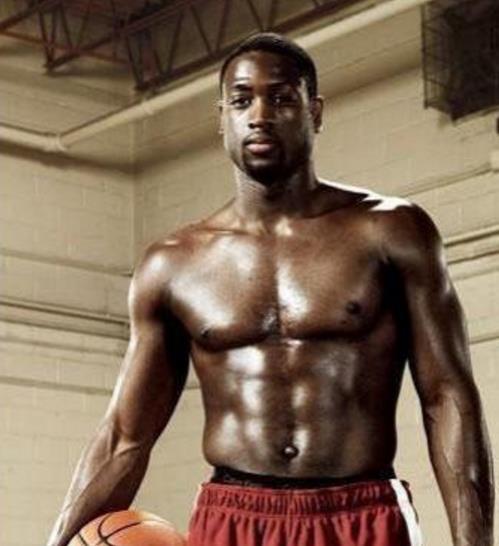 B席达成欧冠百场里程碑，成葡萄牙球员第四人（B席欧冠百场达成，跻身葡萄牙第4人）