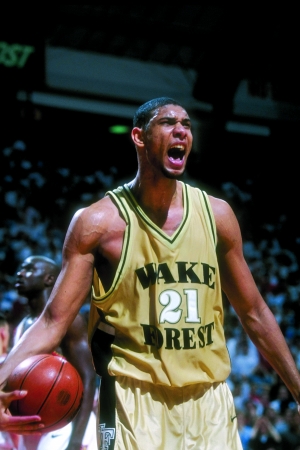 金牛的整体表现令人满意 竞争力丝毫不输CBA球队（金牛整体发挥出色，竞争力不逊于CBA球队）