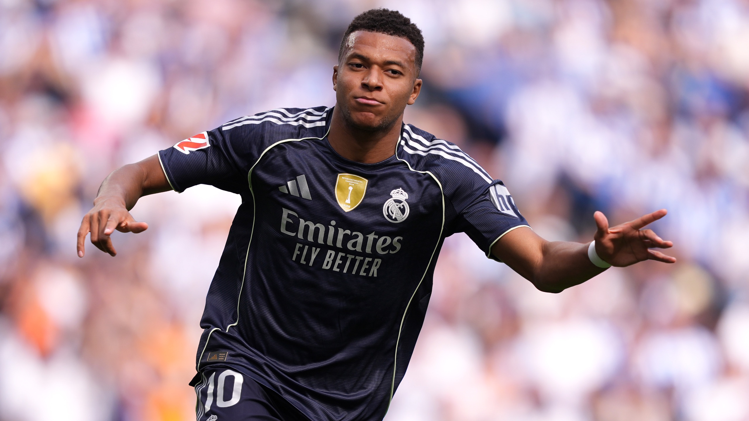 马德兴：汪士钦落选U22国足是因为此前熊猫杯染红引发舆情（马德兴称汪士钦无缘U22国足，因熊猫杯红牌引发舆论风波）