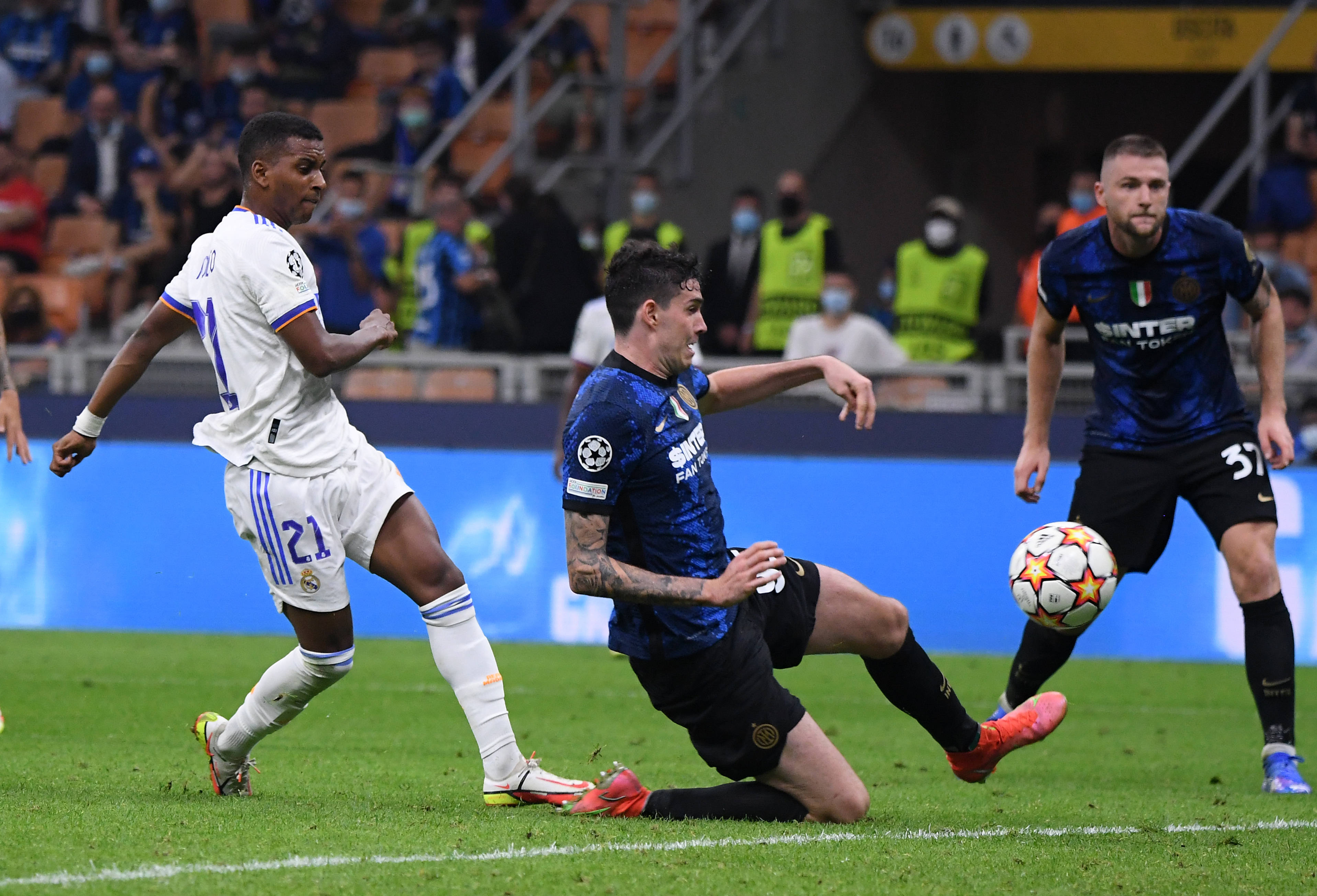 科尔：波杰打出了本赛季最佳表现，这才是我们认识的那个他（科尔称波杰奉献赛季最佳一战：这才是我们熟悉的他）