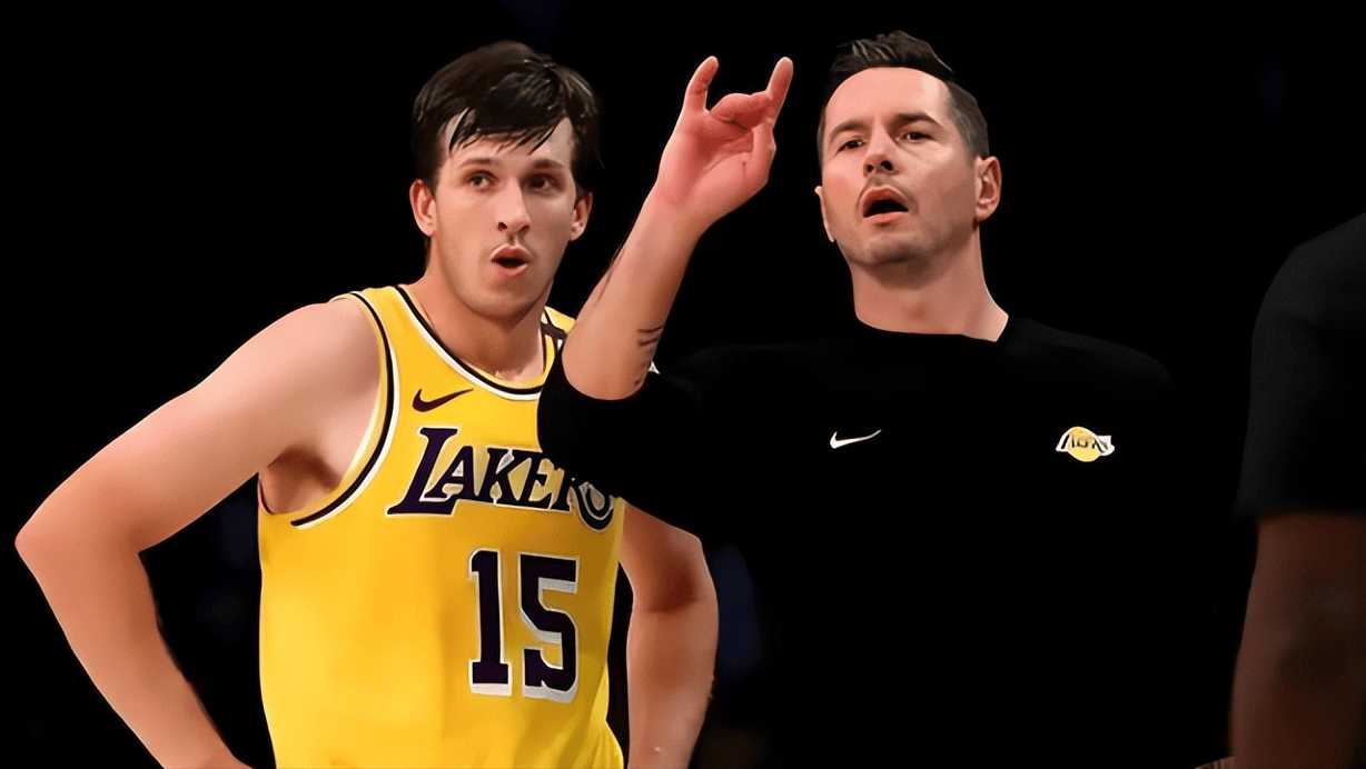 雷迪克：斯玛特防守端的拼劲和投入度做到了极致（雷迪克：斯玛特在防守端的拼劲与投入达到了顶峰）