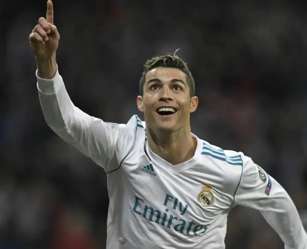 詹姆斯：衷心希望人们没有忘记罗斯，他是个不可思议的竞争者