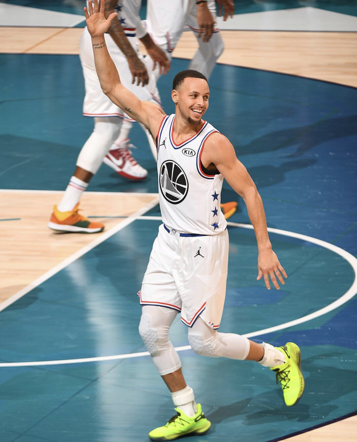 罗克回应转会传闻：我在帕尔梅拉斯很开心，只想留在这里（罗克谈转会流言：在帕尔梅拉斯很快乐，只想继续留队）