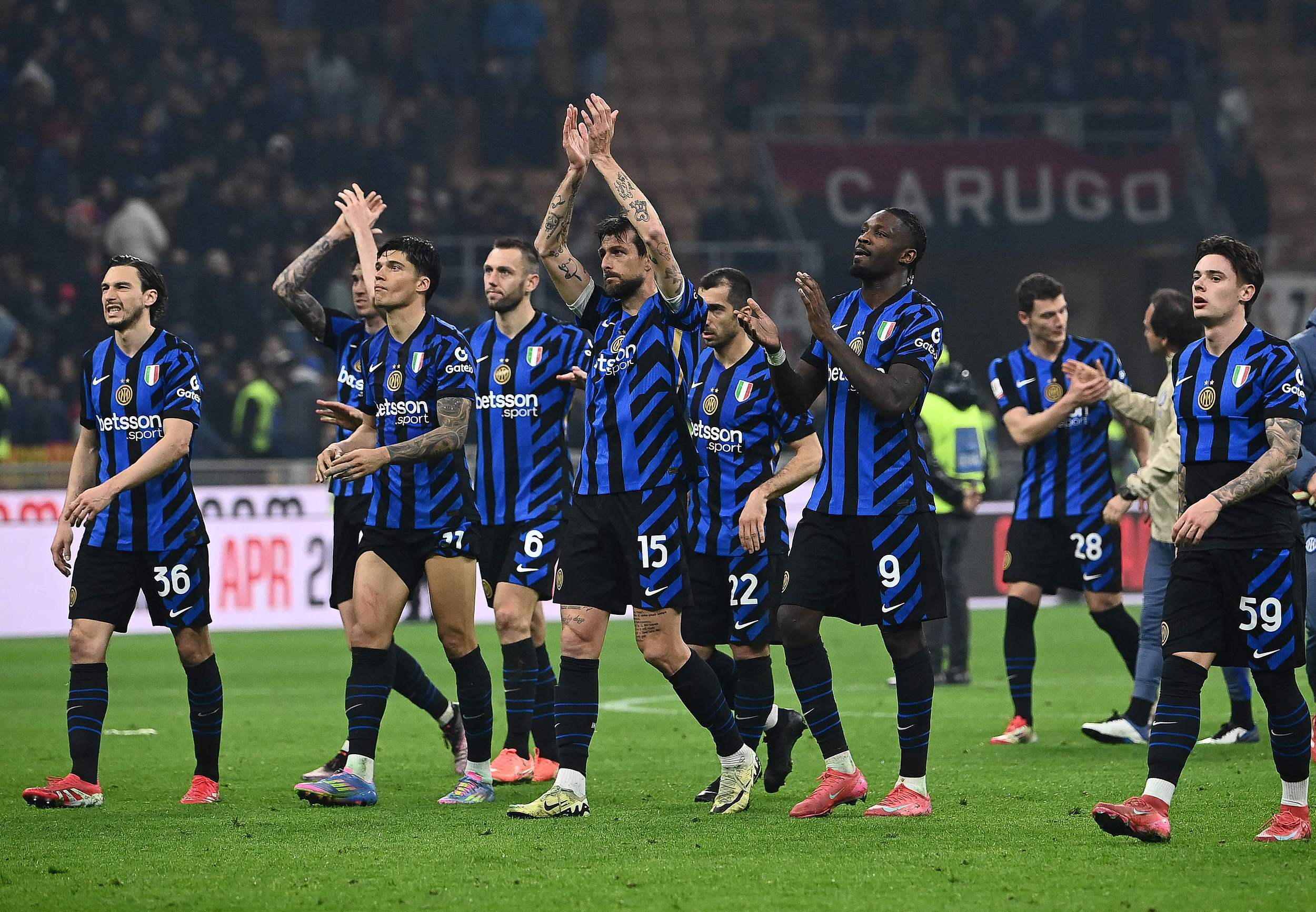 诺伊尔：补时进2球让大家松一口气，是否续约明年3月再考虑（诺伊尔：伤停补时连进两球缓解压力，续约事宜暂定明年3月再议）